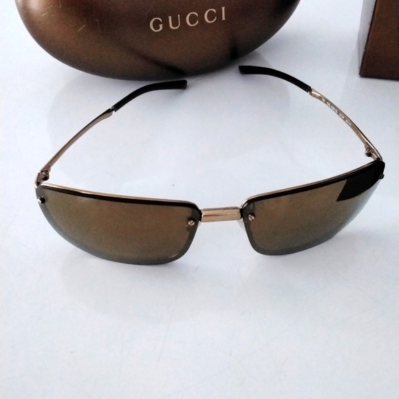 Authentic Gucci Sunglasses (GG 1691/S) and accessories - Picture 8 of 8